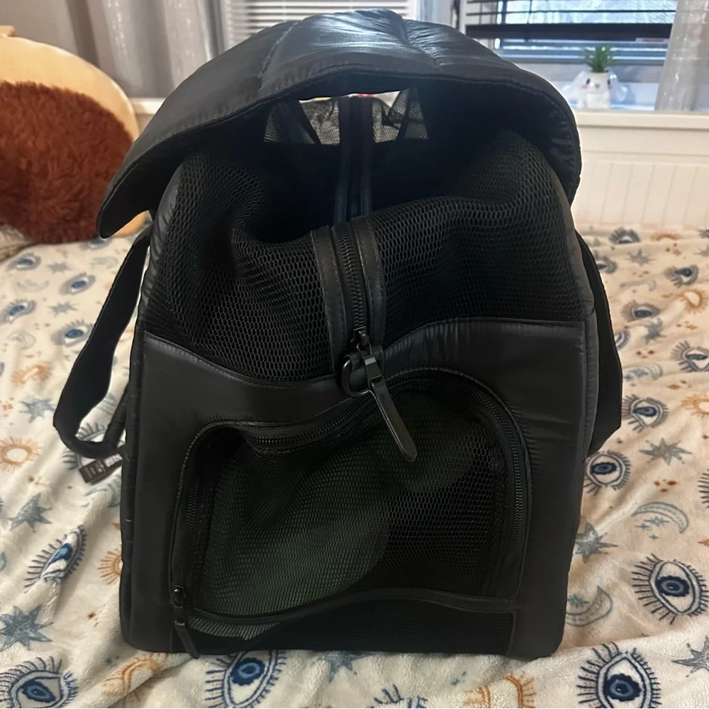 Destination Dog Tote - Ltd Edition.